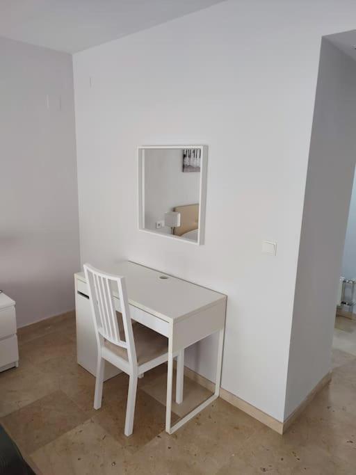 Sunny Guadalmina Apartment Marbella Buitenkant foto