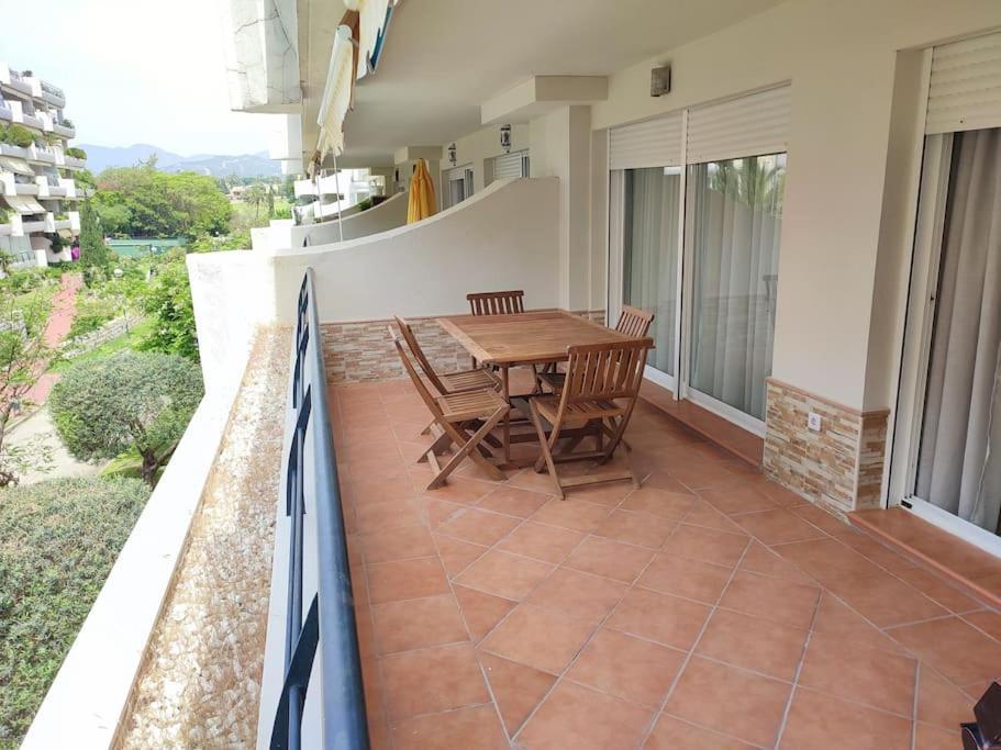 Sunny Guadalmina Apartment Marbella Buitenkant foto