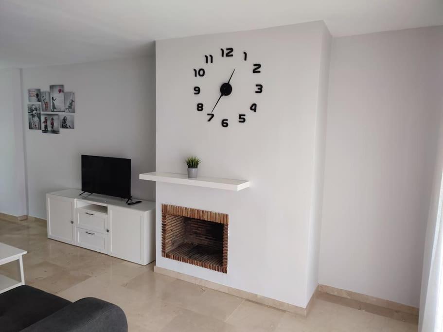 Sunny Guadalmina Apartment Marbella Buitenkant foto